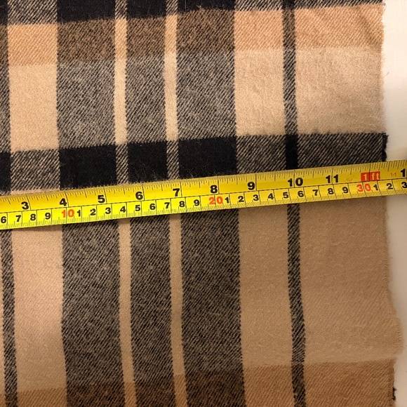 Plaid scarf 100% cashmere Made in Scotland EUC - Picture 5 of 5